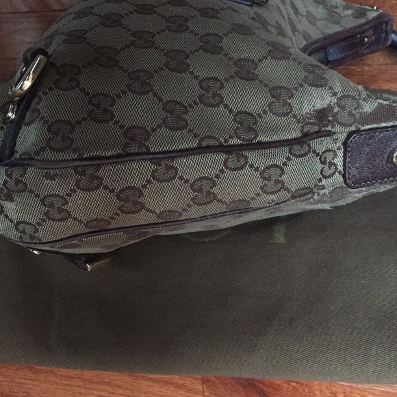 Gucci Monogram Abbey Signature Bag - Picture 8 of 8